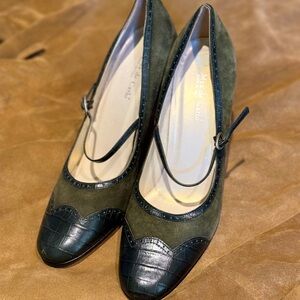 Max de Carlo Croc-Embossed Wing Tip Mary-Jane Heels Dark Green Size 9.5